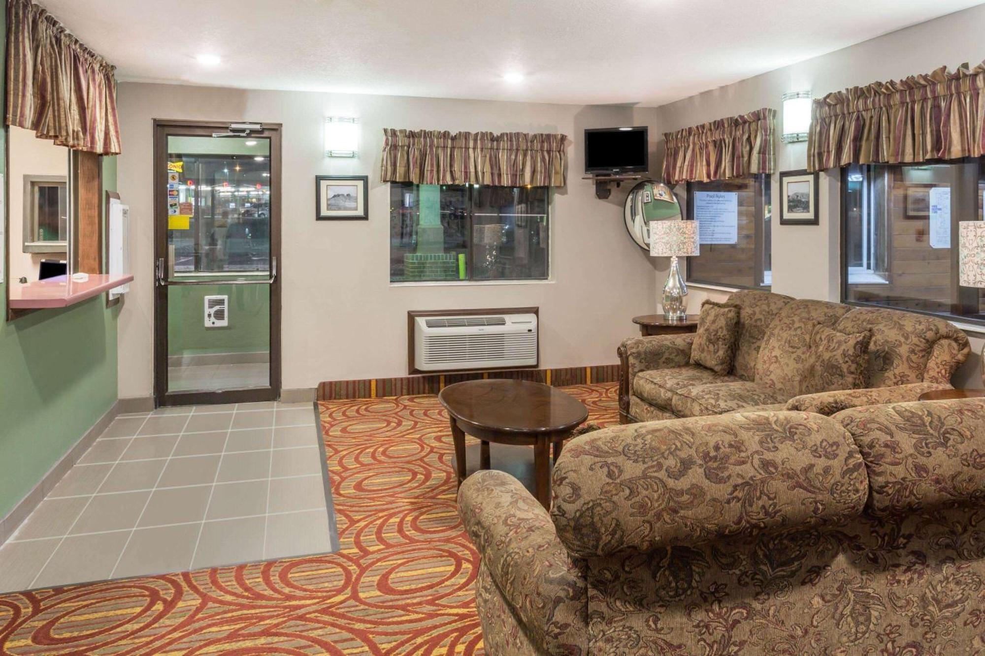 מלון Super 8 By Wyndham רוק ספרינגס מראה חיצוני תמונה